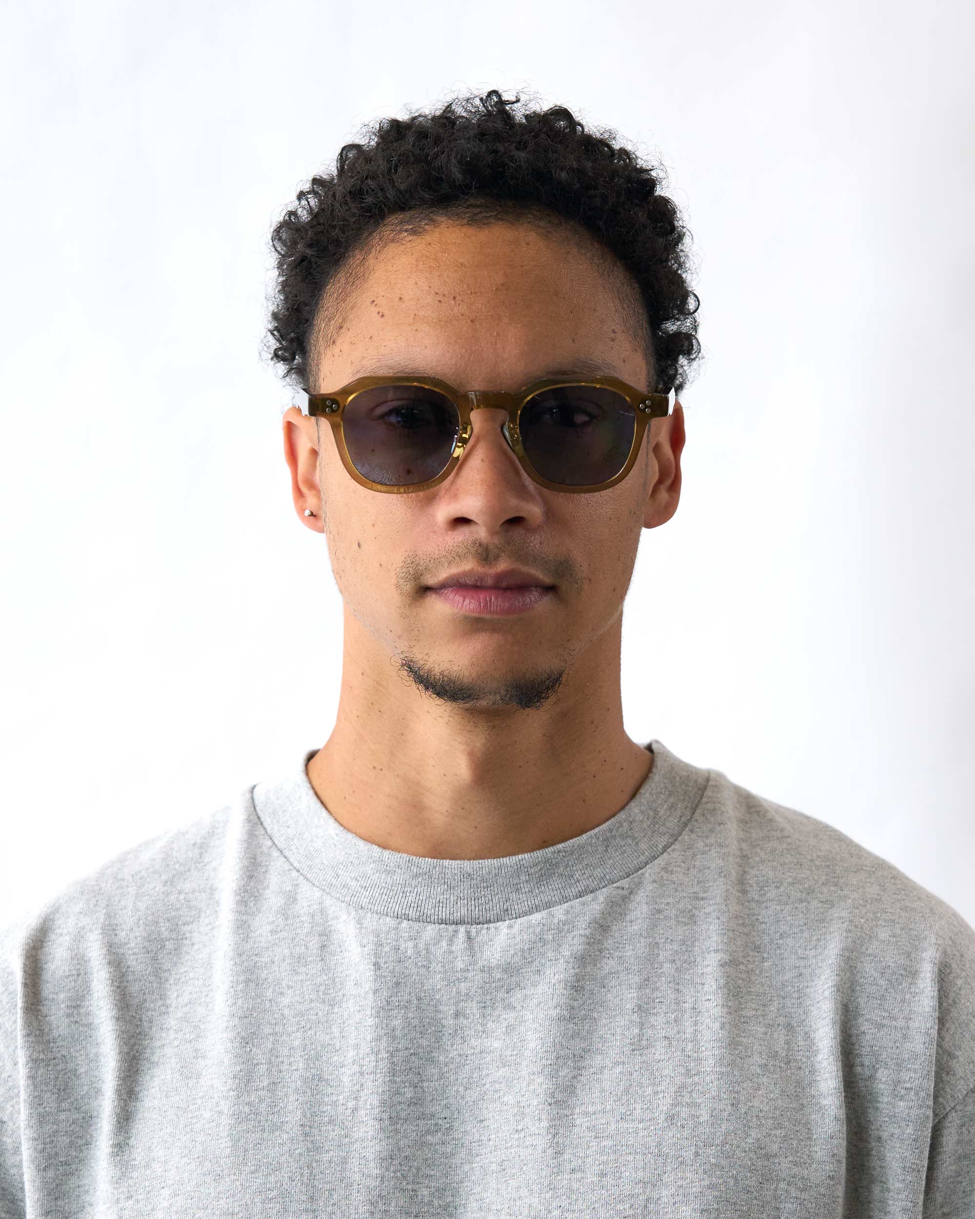 Salvi Sunglasses - Olive (Dark Grey)