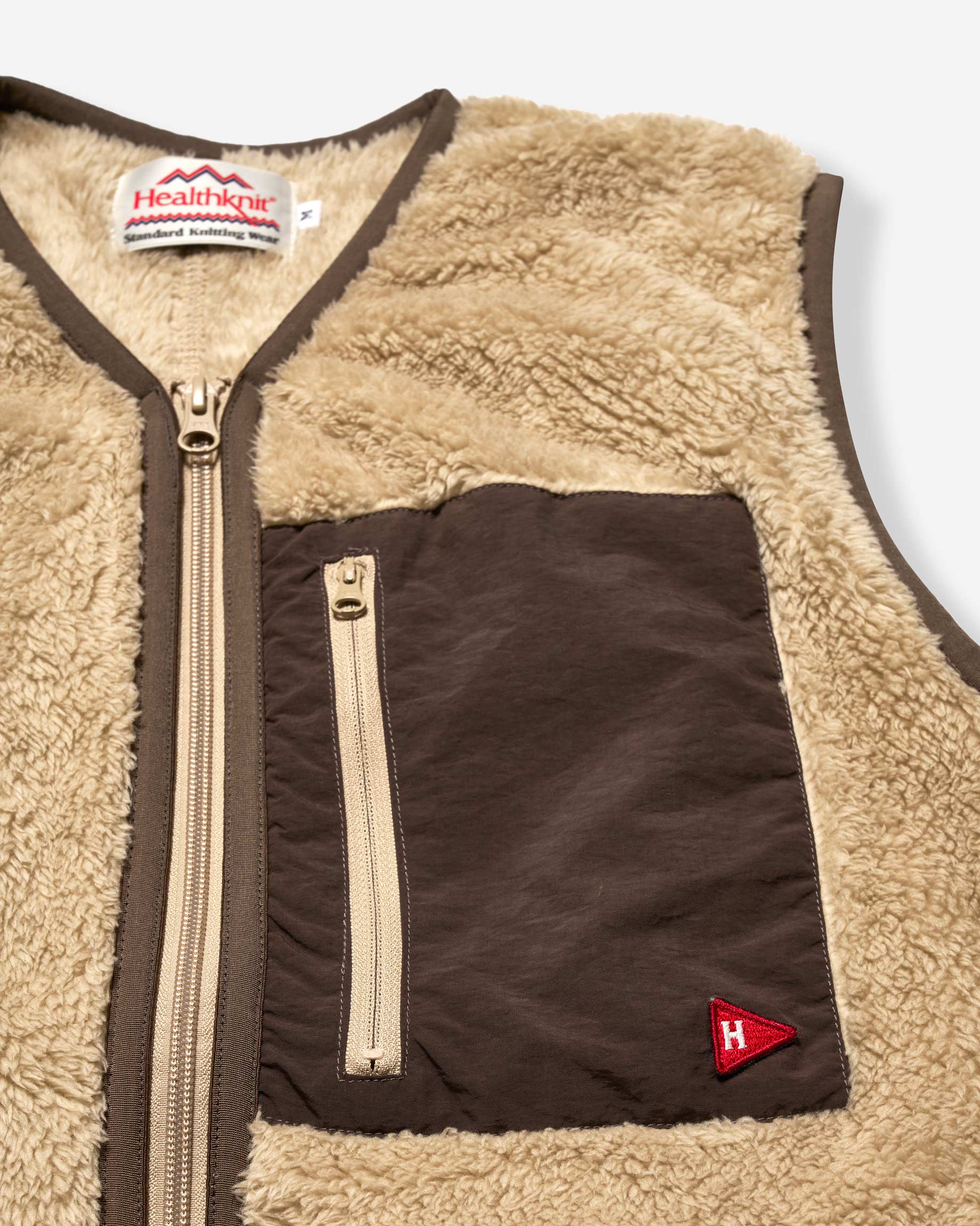 Hella WOOL HIGHNECK VEST ベージュ Rhythmic-Tones-Healthknit-FW24